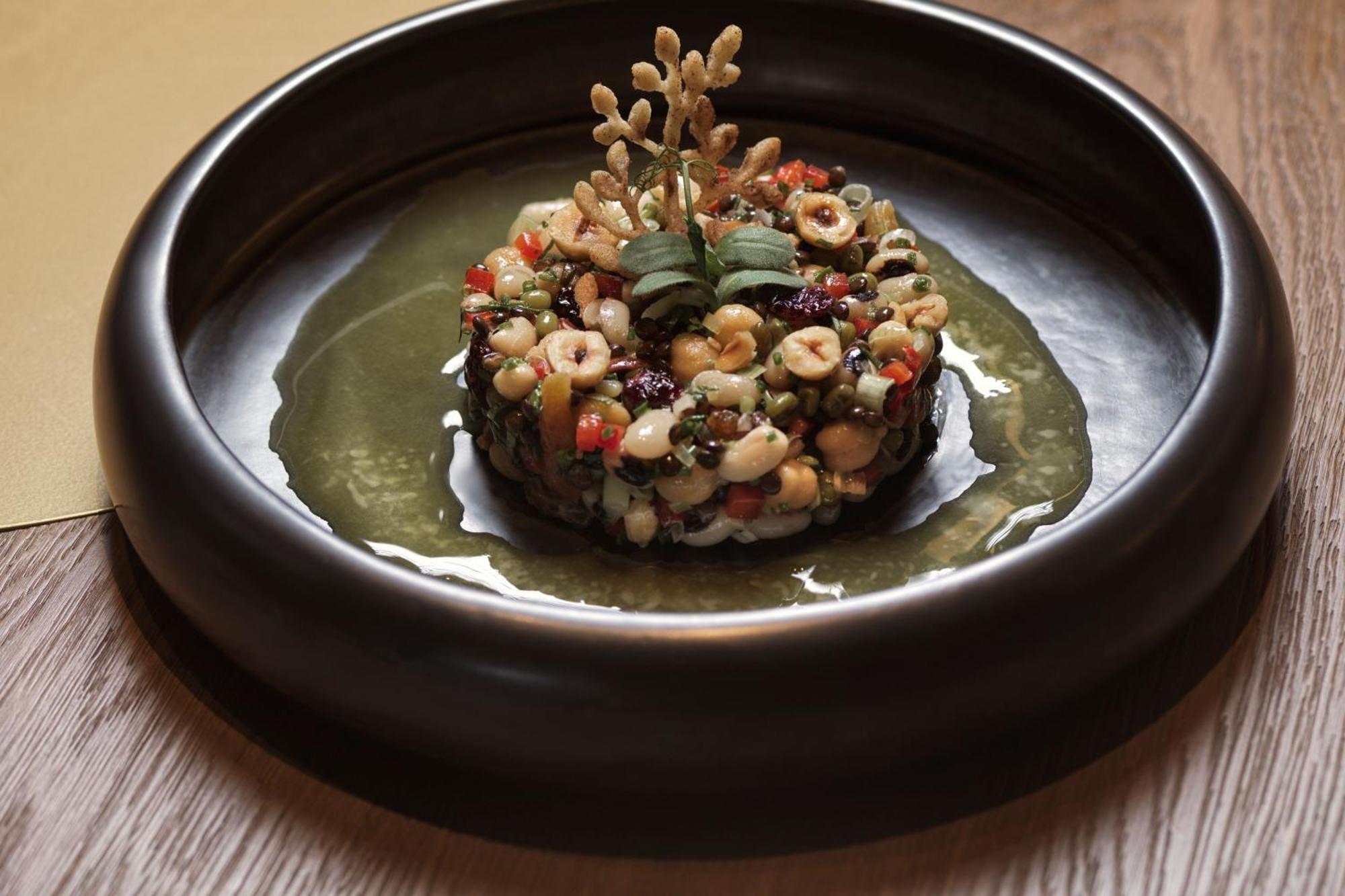 Monasty, Thessaloniki, Autograph Collection Hotel Buitenkant foto A plate of caviar