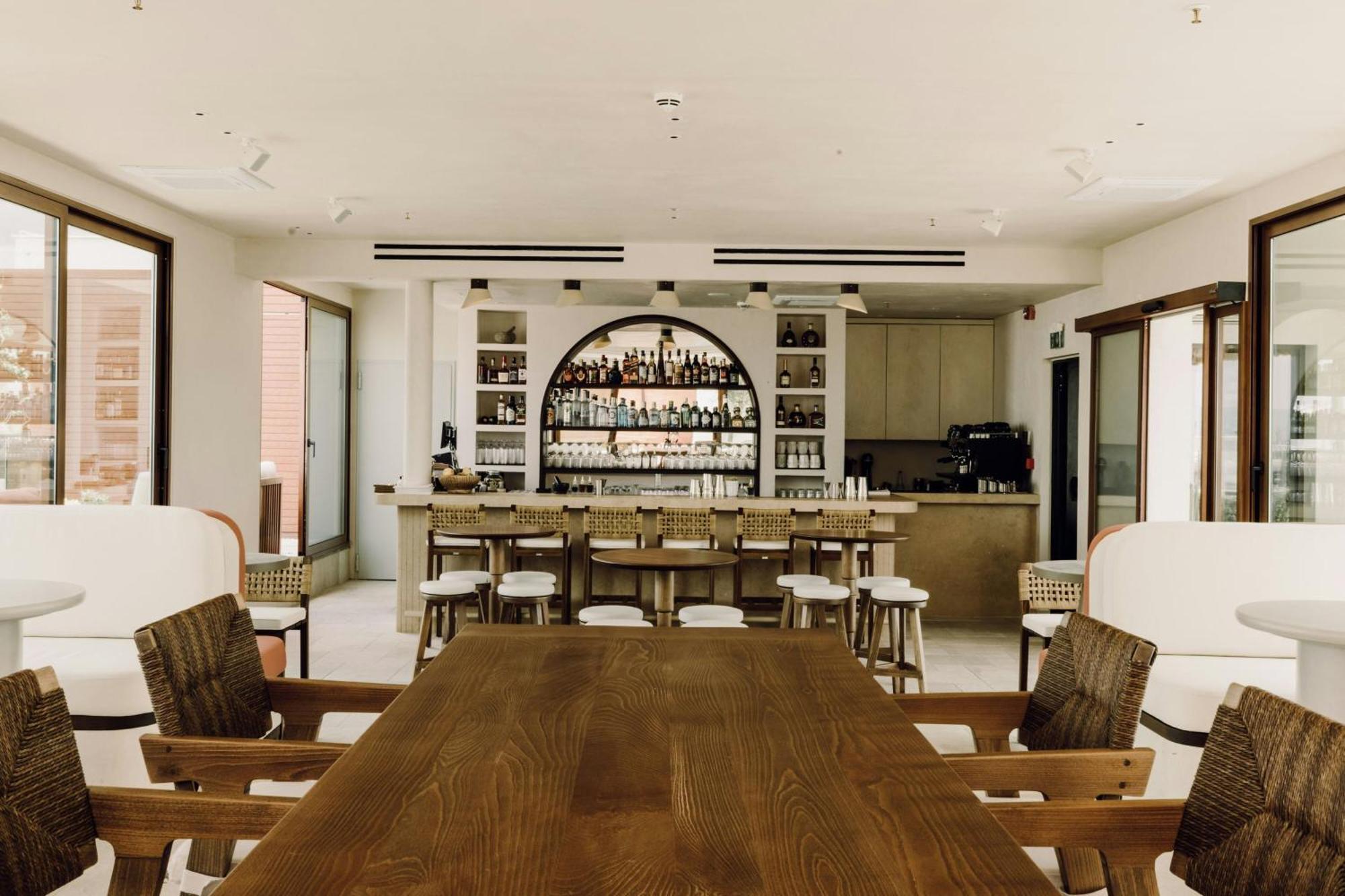 Monasty, Thessaloniki, Autograph Collection Hotel Buitenkant foto The bar at the 21 Club